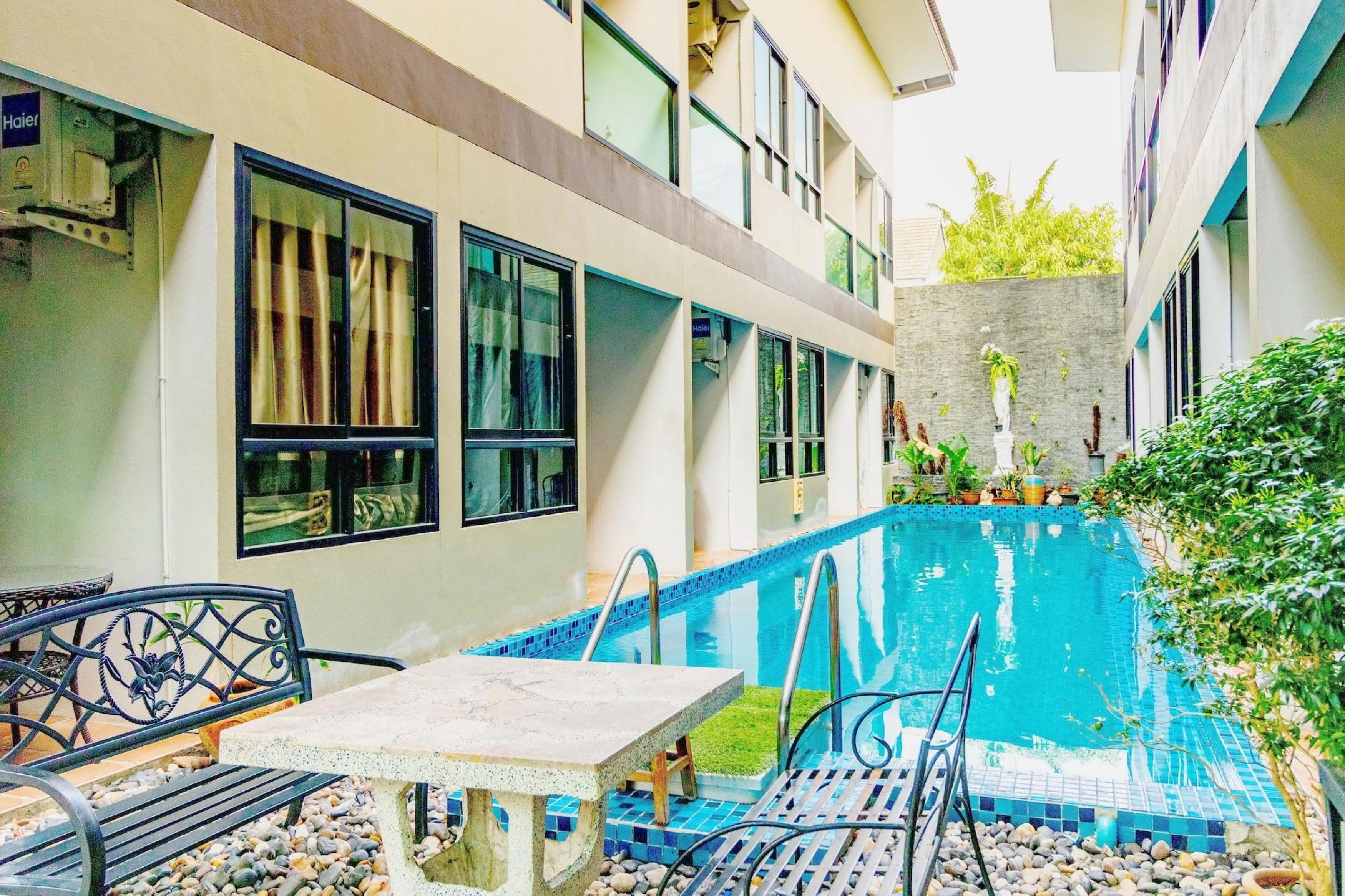 The Pool Resort Bangkok Exterior foto